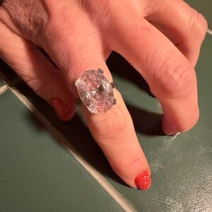Gorgeous Silver Gemstone Ring. Size 7 3/4